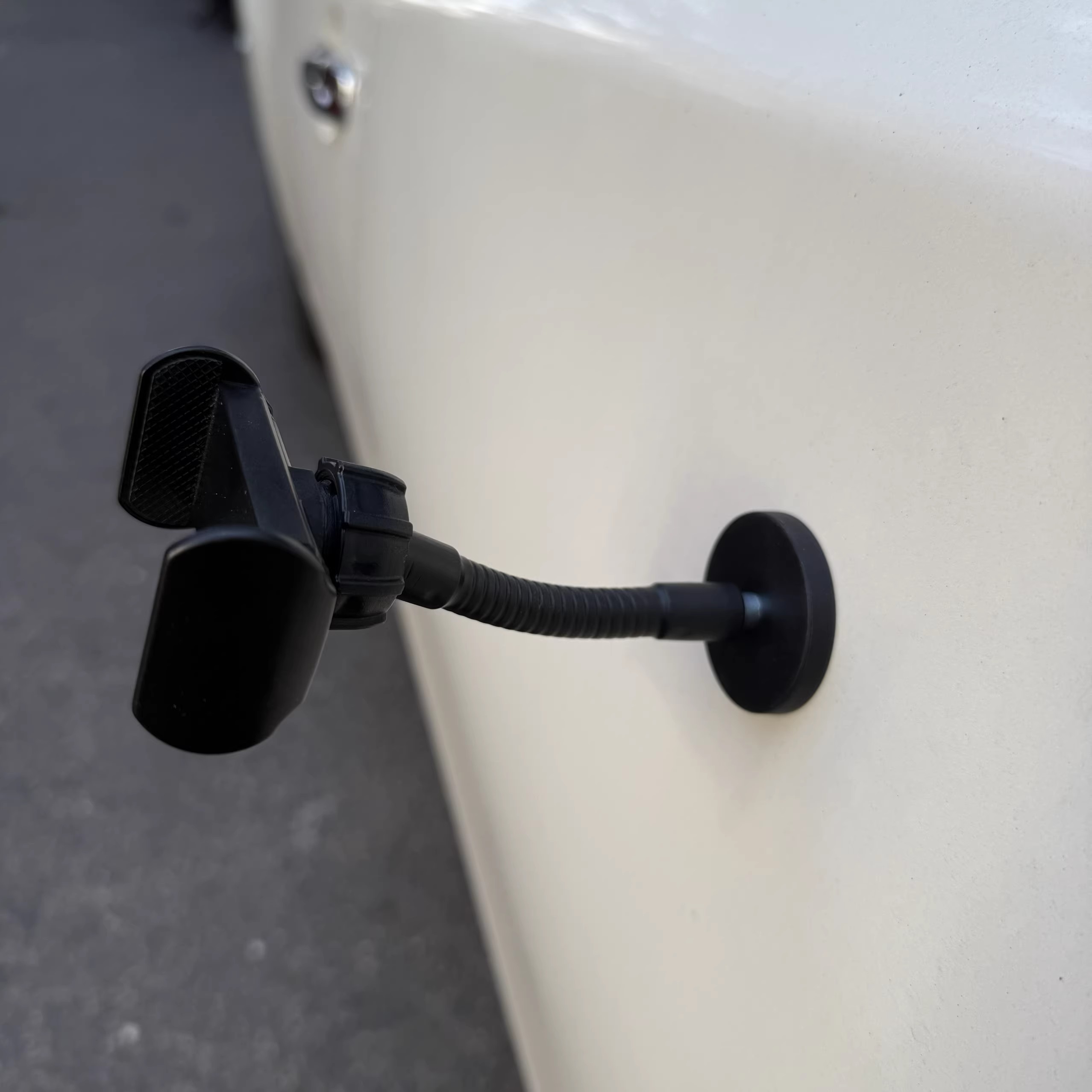 Outdoor Power 'Hose' - Clip magnétique puissant pour téléphone N52